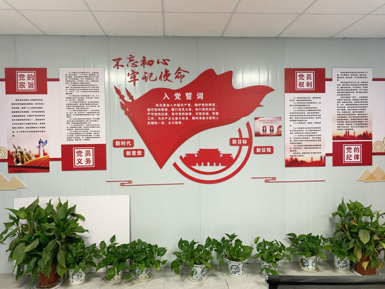 {党建引领  标杆创建}中建五局三公司望城区人民医院整体搬迁项目：雷锋精神在“闪”光